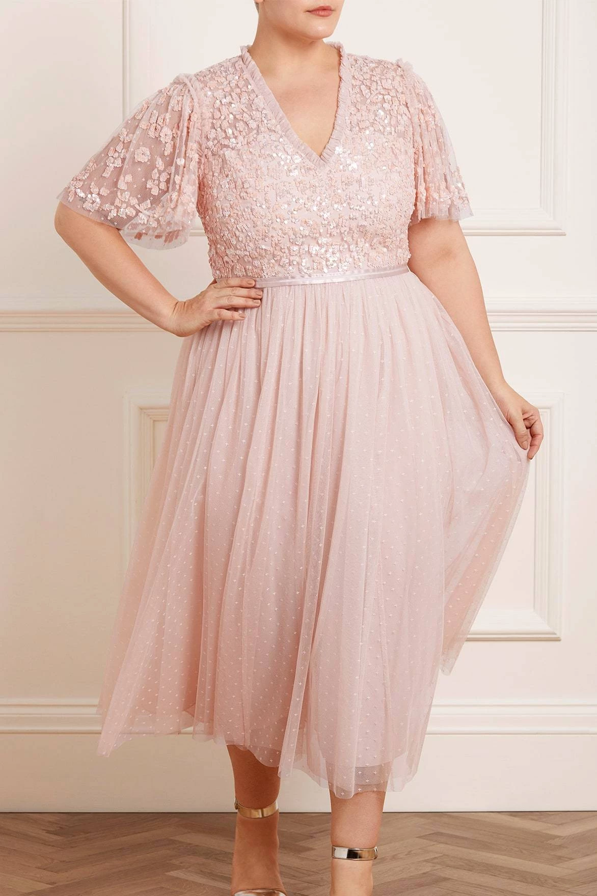 Needle & Thread Holding LTD All - Womenswear Amalie Bodice Short Sleeve V-Neck Ballerina Dress 1 Needle & Thread Holding LTD All - Womenswear Amalie Bodice Short Sleeve V-Neck Ballerina Dress