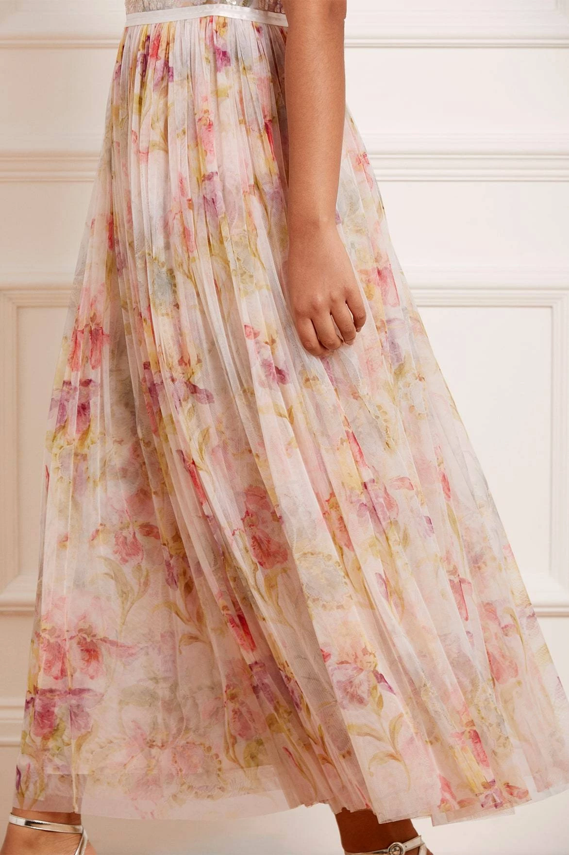 Needle & Thread Holding LTD Iris Sequin Bodice Short Sleeve Round Neck Ankle Gown All - Womenswear 6 Needle & Thread Holding LTD Iris Sequin Bodice Short Sleeve Round Neck Ankle Gown All - Womenswear